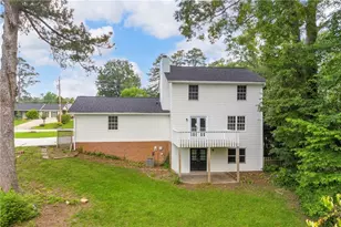 4872 Arrowhead Trail W SW, Lilburn, GA 30047 - Photo 9