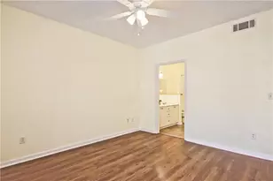 8102 Woodland Ln, Alpharetta, GA 30009 - Photo 23