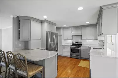 105 Spruell Springs Road, Atlanta, GA 30342 - Photo 9
