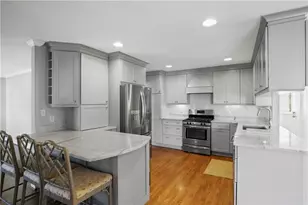 105 Spruell Springs Rd, Atlanta, GA 30342 - Photo 9