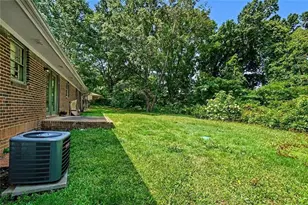5900 Pendley Ct, Mableton, GA 30126 - Photo 9