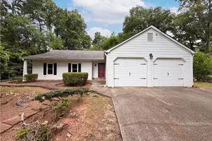 158 Colemans Bluff Dr, Woodstock, GA 30188 - Photo 1