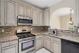 1075 Brownstone Dr, Marietta, GA 30008 - Photo 9