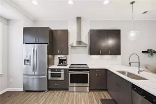 629 Broadview Pl NE, Atlanta, GA 30324 - Photo 1