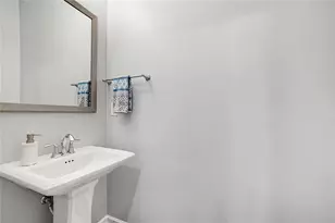 629 Broadview Pl NE, Atlanta, GA 30324 - Photo 11