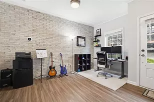 629 Broadview Pl NE, Atlanta, GA 30324 - Photo 17