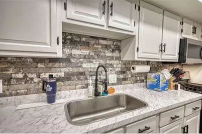 6851 Roswell Rd, Sandy Springs, GA 30328 - Photo 17