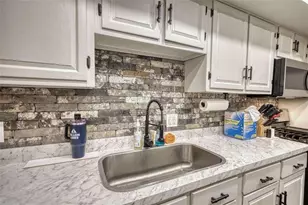 6851 Roswell Rd, Sandy Springs, GA 30328 - Photo 17