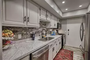 6851 Roswell Rd, Sandy Springs, GA 30328 - Photo 15