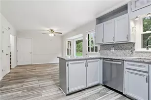 3839 Cotswold Dr SW, Lilburn, GA 30047 - Photo 33