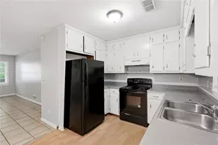 2124 Golfview Dr SE, Conyers, GA 30013 - Photo 13