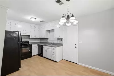 2124 Golfview Drive SE, Conyers, GA 30013 - Photo 7