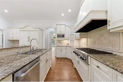 420 Morgan Oak Circle, Atlanta, GA 30342 - Photo 17