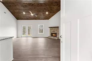 51 Hawks Ridge Ct, Cleveland, GA 30528 - Photo 3