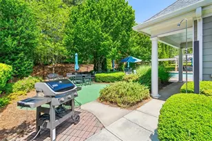 1305 Village Ln, Roswell, GA 30075 - Photo 35