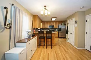 1049 Fieldstone Dr, Canton, GA 30114 - Photo 7