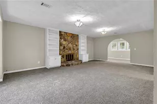 8673 Plumtree Dr, Riverdale, GA 30274 - Photo 15