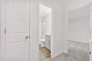 815 Cameron M Alexander Blvd NW, Atlanta, GA 30318 - Photo 15