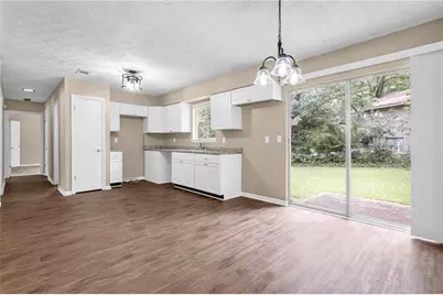 8998 Hurst Court, Jonesboro, GA 30238 - Photo 5