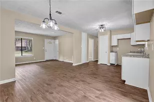 8998 Hurst Ct, Jonesboro, GA 30238 - Photo 9