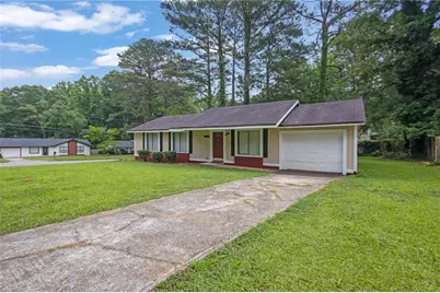 8998 Hurst Court, Jonesboro, GA 30238 - Photo 3