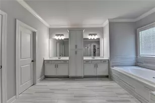 925 Settles Creek Way, Suwanee, GA 30024 - Photo 69