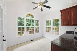 1160 Dogwood Park Dr, Lawrenceville, GA 30046 - Photo 11