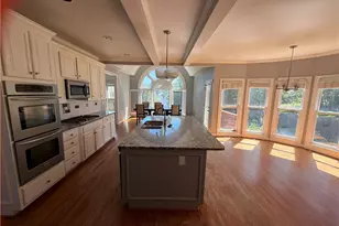 674 Masters Dr, Stone Mountain, GA 30087 - Photo 5