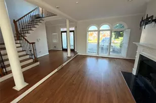 674 Masters Dr, Stone Mountain, GA 30087 - Photo 3
