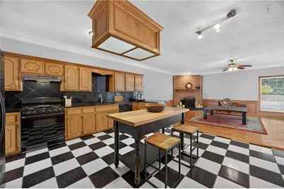3210 Hall Garden Road, Snellville, GA 30039 - Photo 3
