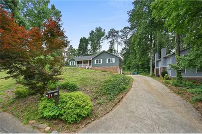 225 Hauteur Garden, Lilburn, GA 30047 - Photo 3