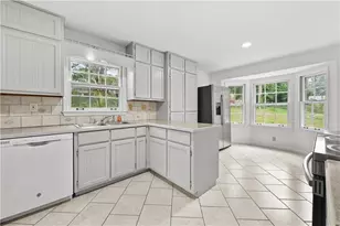 225 Hauteur Pl, Lilburn, GA 30047 - Photo 11