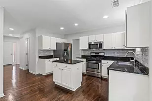 3360 Pierce Arrow Cir, Suwanee, GA 30024 - Photo 5