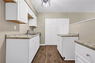 8997 Huntwood Ln, Riverdale, GA 30274 - Photo 19