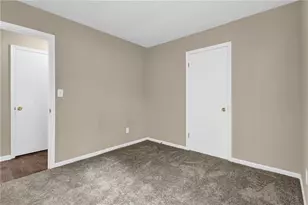 8997 Huntwood Ln, Riverdale, GA 30274 - Photo 5