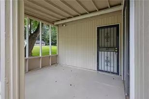 8997 Huntwood Ln, Riverdale, GA 30274 - Photo 37