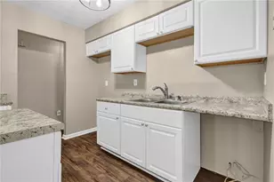 8997 Huntwood Ln, Riverdale, GA 30274 - Photo 21