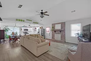 1124 Granite Ln, Loganville, GA 30052 - Photo 3