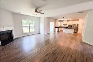 165 Calverton Ln, Tyrone, GA 30290 - Photo 3