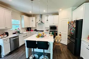 5595 Loring St, Cumming, GA 30040 - Photo 9