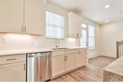 5858 Westin Road, Sandy Springs, GA 30328 - Photo 13