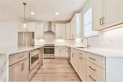 5858 Westin Road, Sandy Springs, GA 30328 - Photo 11