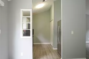5139 Galbraith Cir, Stone Mountain, GA 30088 - Photo 5