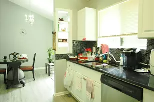 5139 Galbraith Cir, Stone Mountain, GA 30088 - Photo 9