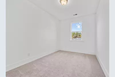 1516 Parks Edge Lane, Atlanta, GA 30318 - Photo 13