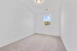 1516 Parks Edge Ln, Atlanta, GA 30318 - Photo 13