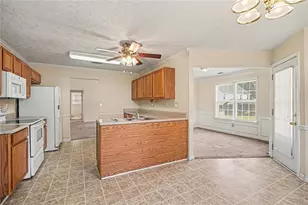 1496 Virgil Pond Ln, Loganville, GA 30052 - Photo 7