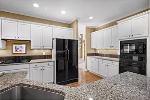 1605 Amberwood Ct, Woodstock, GA 30189 - Photo 13