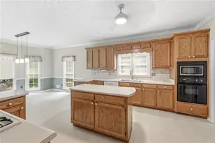 310 Melanie Way, Lawrenceville, GA 30044 - Photo 17