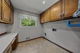 124 Shadow Lake Dr SW, Lilburn, GA 30047 - Photo 15